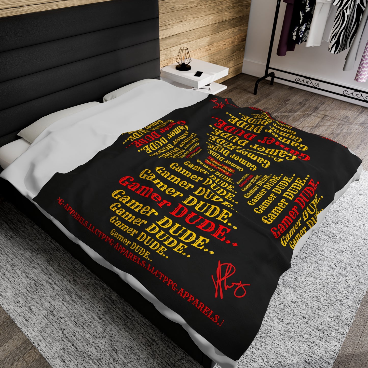 Hey Guys, another Bold Gamer Style Blanket from the "TPPG-Apparels" Brand Presents one of it's koolest designs on this Black Velveteen Plush Blanket